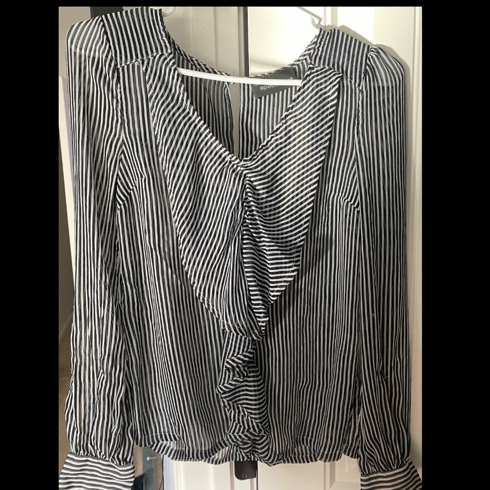 🖤Lux Apothetique Stripped Ruffle Blouse